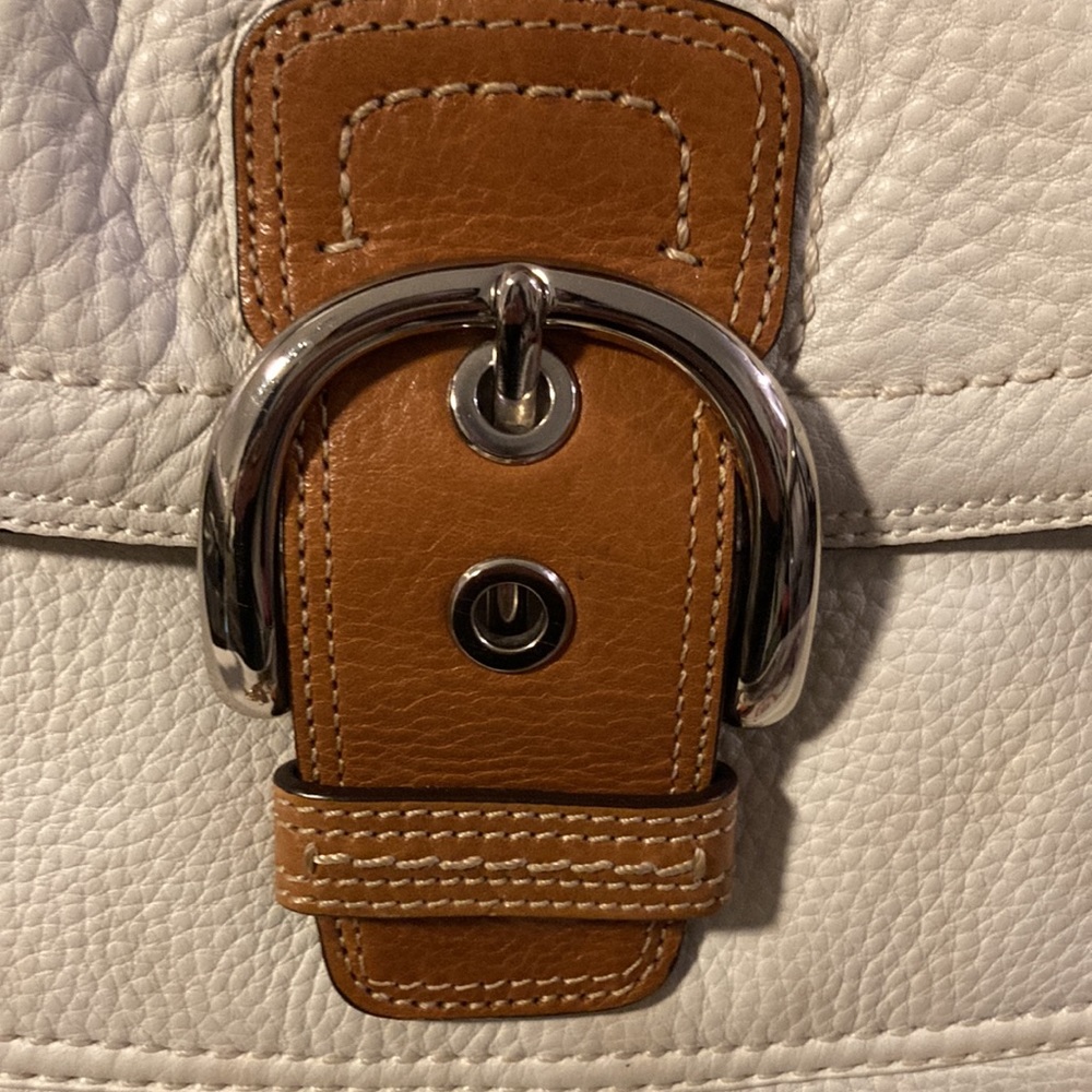 New Coach white leather - Picture 2 of 5